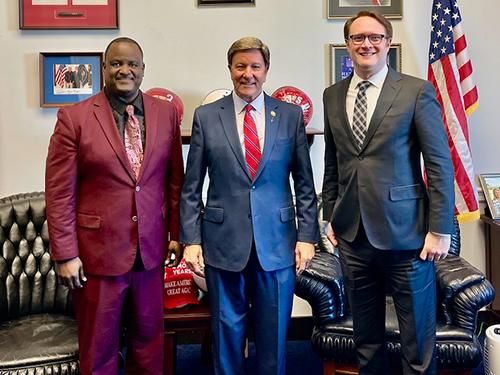Members of the Alabama FOTH delegation meet with Rep. Mike Rogers (R-AL).